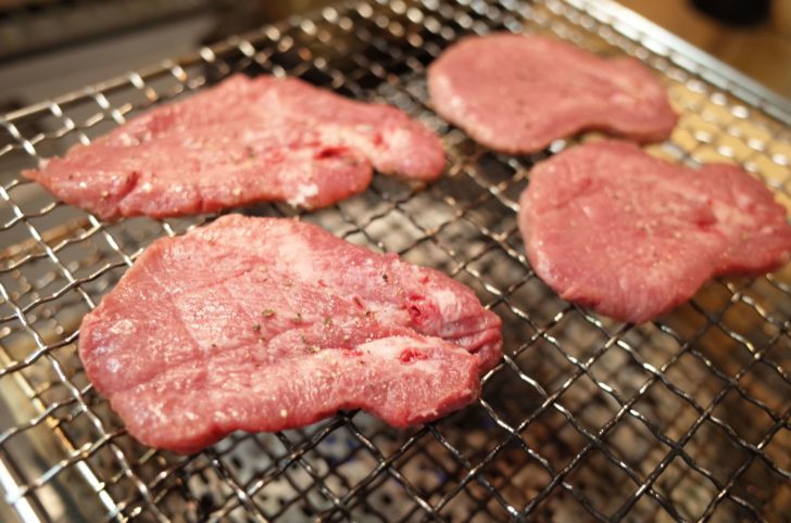 網焼きにすると牛タンは圧倒的にうまい
